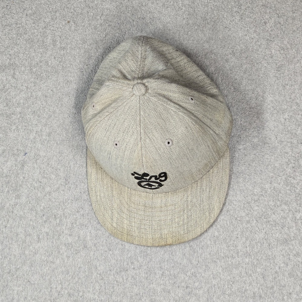 LRG Men Baseball Cap 7 1/4 - 5/8 Gray Y2K Fitted Logo Arrow READ
